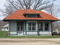 USA - Funks Grove IL - Old Railroad Depot (9 Apr 2009)